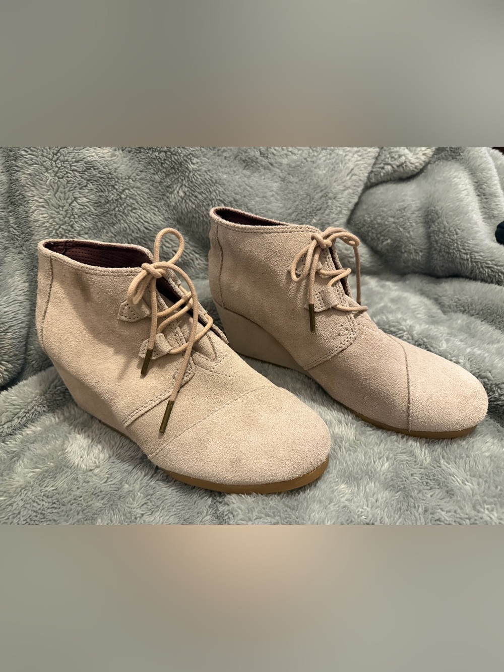 Toms Beige Suede Lace-Up Wedge Ankle Boots 10